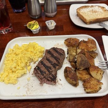 Bay and Berry - Steak and Eggs, Toast - Breakfast & Brunch Near Me - Erie, Pennsylvania Bay and Berry - Steak and Eggs, Toast - Breakfast & Brunch Near Me - Erie, Pennsylvania