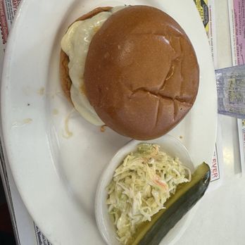 Colonial Diner - Diners Near Me - Lyndhurst, New Jersey