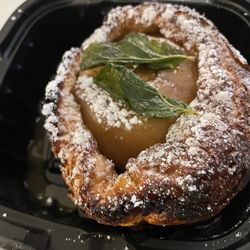 Davidson Lobby Bar and Restaurant - Pennsylvania Dutch Apple Dumpling
