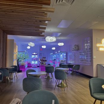 Boba Cucue - seating area along with crane games towards the back - Bubble Tea Near Me - Las Vegas, Nevada