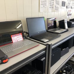 Seaside Pawn - Laptop / Accessories