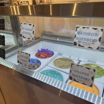 Vineyard Scoops - Ice Cream & Frozen Yogurt Near Me - Edgartown, Massachusetts Vineyard Scoops - Ice Cream & Frozen Yogurt Near Me - Edgartown, Massachusetts