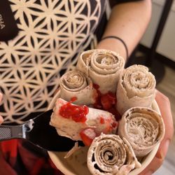 Sweet Charlie's - Wonderful Oreo + strawberries