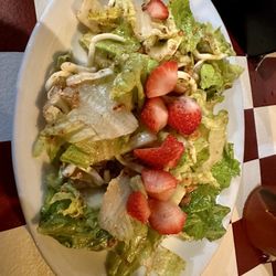 Olde Town Pizzeria - Strawberry salad