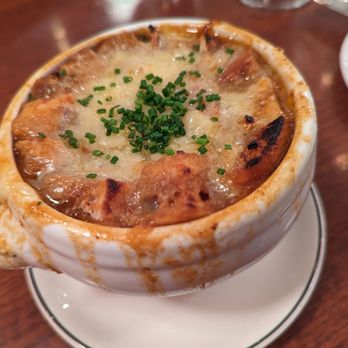 Black Dog Tavern - French onion soup - French Near Me - Kingston, Ontario Black Dog Tavern - French onion soup - French Near Me - Kingston, Ontario