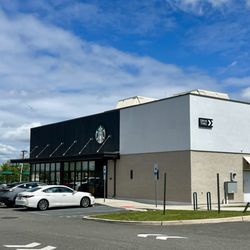Essex Green Town Center - There's a Starbucks Drive-Thru at Essex Green.