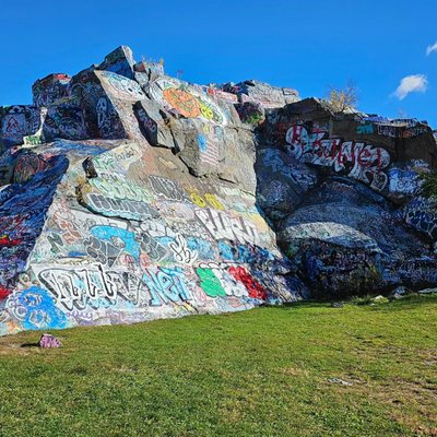 Quincy Quarries Reservation by null