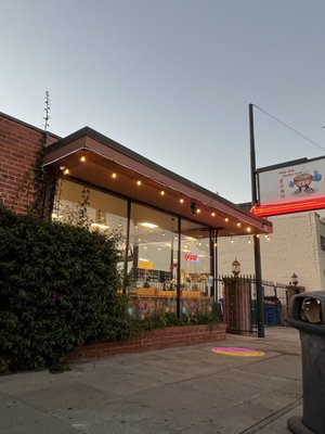 Chong Qing Noodles House by null