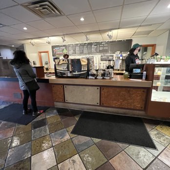 Daybreak Coffee Roasters - Coffee Roasteries Near Me - Glastonbury, Connecticut