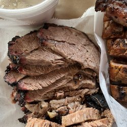 Rudy's "Country Store" and Bar-B-Q - BRISKET, MOIST (1LB.)