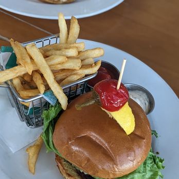 Frigate's Waterfront Bar and Grill - blackened mahi sandwich - Seafood Near Me - Melbourne, Florida Frigate's Waterfront Bar and Grill - blackened mahi sandwich - Seafood Near Me - Melbourne, Florida