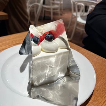 HARBS SoHo - Bakeries Near Me - New York, New York