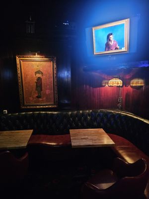 Chimneysweep Lounge by null