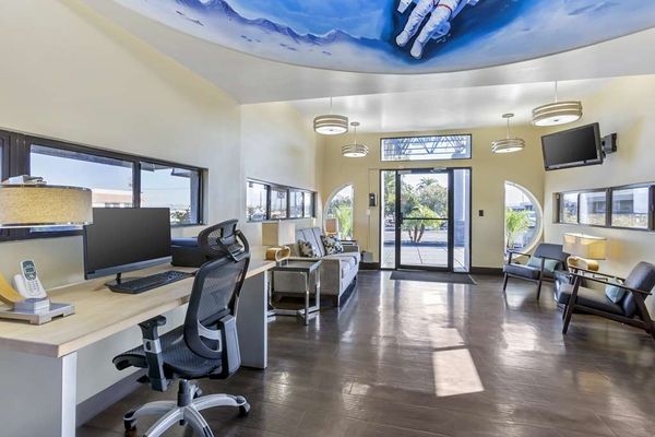 Best Western Space Age Lodge by null