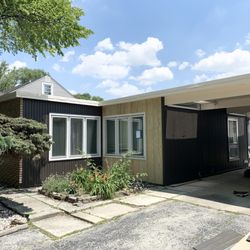 Swanson's Home Preservation - New siding and accent wall