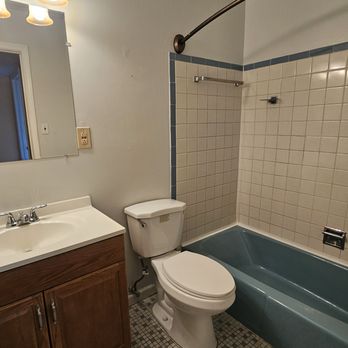 1 Clean USA - Bathroom excellent job first bathroom - Home Cleaning Near Me