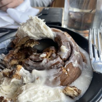 HashTAG - Highlands Ranch - Skillet Big Cast Iron Cinnamon Roll - Breakfast & Brunch Near Me - Highlands Ranch, Colorado HashTAG - Highlands Ranch - Skillet Big Cast Iron Cinnamon Roll - Breakfast & Brunch Near Me - Highlands Ranch, Colorado
