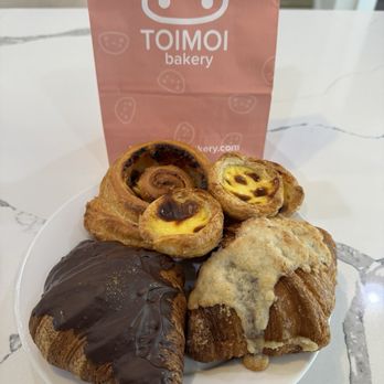 Toimoi Bakery - Bakeries Near Me - Chantilly, Virginia