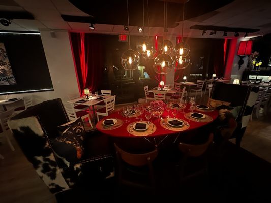 Lola Restaurant & Grill by null