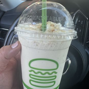 Shake Shack - I tried the Banana Pudding Shake-- it was a no for me. But could be someone else's thing. I prefer their strawberry shake. - Burgers Near Me - Oxnard, California Shake Shack - I tried the Banana Pudding Shake-- it was a no for me. But could be someone else's thing. I prefer their strawberry shake. - Burgers Near Me - Oxnard, California