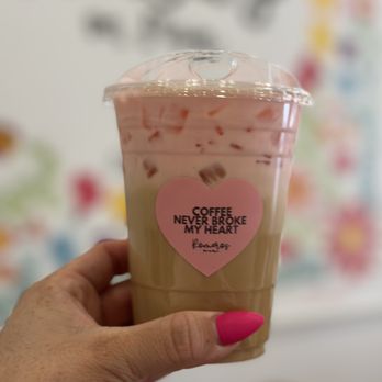 Romeros - Strawberry Tres Leches Latté - Coffee & Tea Near Me - Ennis, Texas