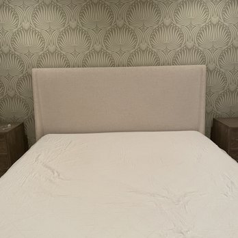 Wallpaper Hanging By Alex - Wallpaper accent wall - Wallpapering Near Me Wallpaper Hanging By Alex - Wallpaper accent wall - Wallpapering Near Me
