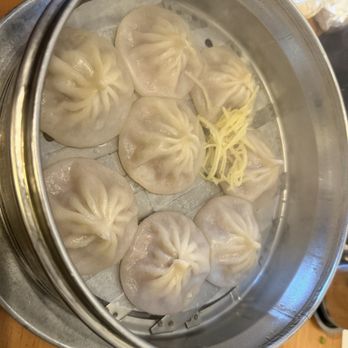 Luscious Dumplings - Steamed Crab and Pork Soup Dumplings (XLB) 蒸蟹小笼包- 8pcs - Dim Sum Near Me - Chula Vista, California