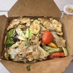 Million Thai - Chicken Pad Kee Mao (drunken noodles).