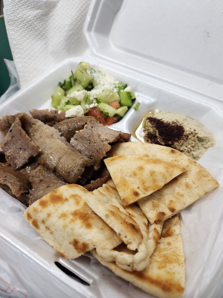 Food from NYC Gyro