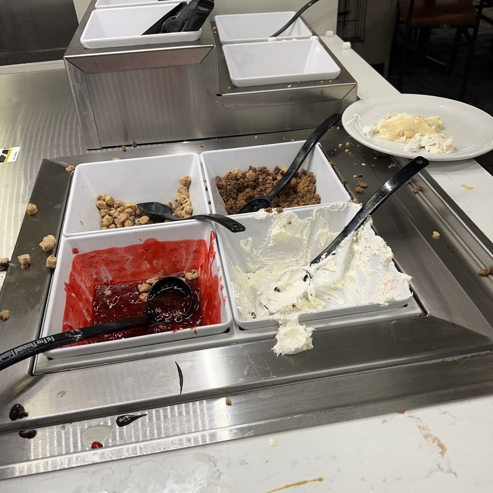 Golden Corral Buffet & Grill - American Near Me - Flowood, Mississippi
