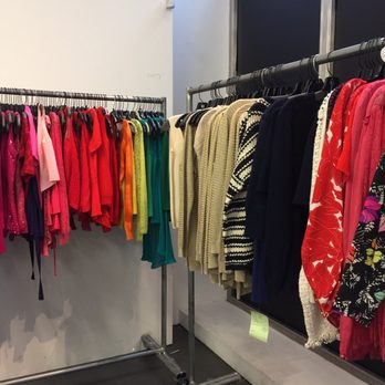 260 Sample Sale LA - Oscar De La Renta November 2018 sample sale - tops in rainbow hues - Accessories Near Me - Beverly Hills, California 260 Sample Sale LA - Oscar De La Renta November 2018 sample sale - tops in rainbow hues - Accessories Near Me - Beverly Hills, California