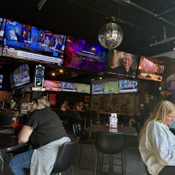 First Round - Sports Bars Near Me - Omaha, Nebraska