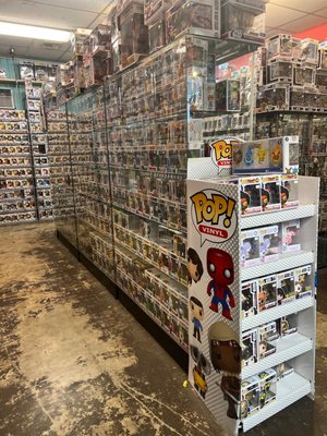 COLLECTORS MARKETPLACE - Updated March 2025 - 121 Photos & 105 Reviews
