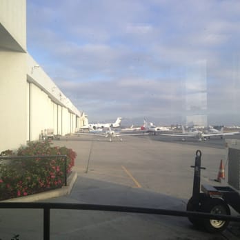 Signature Flight Support-West - Airports Near Me - Van Nuys, California Signature Flight Support-West - Airports Near Me - Van Nuys, California