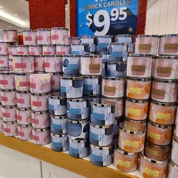 Bath & Body Works - Dec 1 - Dec 3, 2022 - Cosmetics & Beauty Supply Near Me - Temecula, California