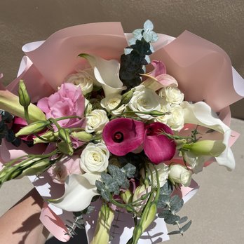 Fragrant Flowers - Calla lilies - Florists Near Me - Alhambra, California