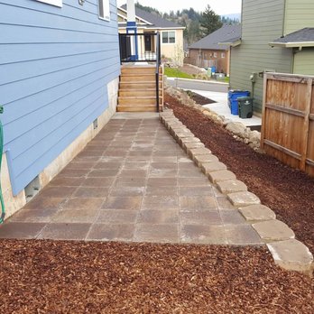 Lightning Landscaping - a pathway leading to a house - Landscape Architects or Designers Near Me - Ridgefield, Washington Lightning Landscaping - a pathway leading to a house - Landscape Architects or Designers Near Me - Ridgefield, Washington