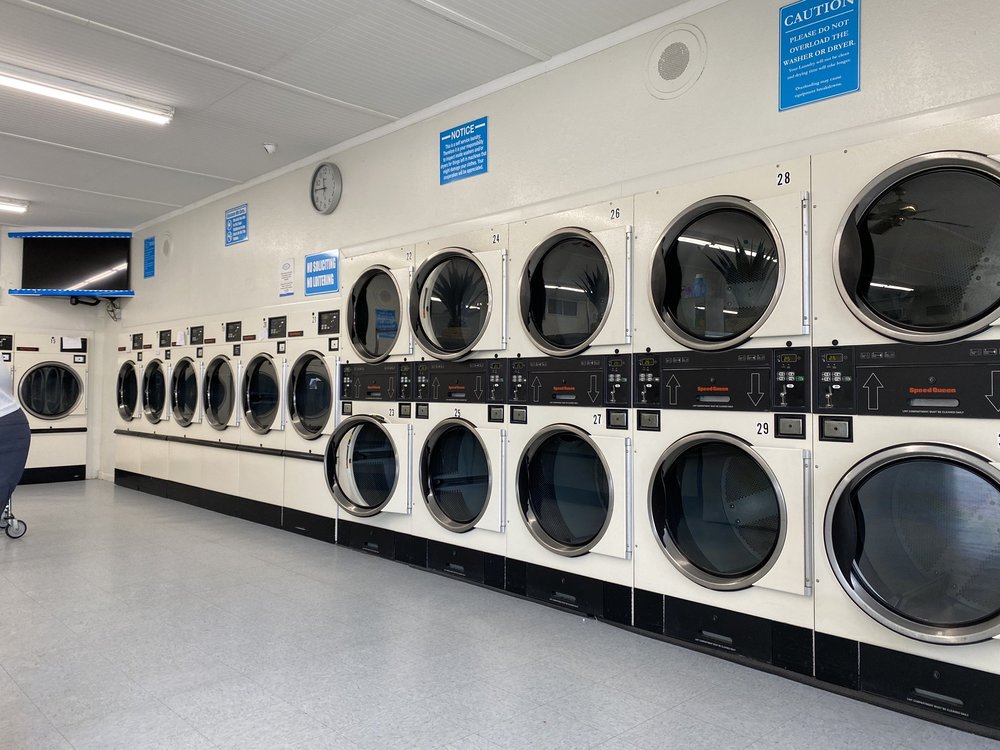 LAUNDRY MAID Updated September 2024 1421 E King Ave, Kingsville