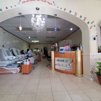 Nail Spa - Very quiet Monday afternoon - Nail Salons Near Me - Port Charlotte, Florida Nail Spa - Very quiet Monday afternoon - Nail Salons Near Me - Port Charlotte, Florida