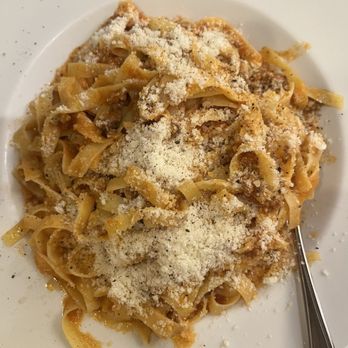 Le Nonne - Fettucine Alla Bolognese - Italian Near Me - Logan, Utah Le Nonne - Fettucine Alla Bolognese - Italian Near Me - Logan, Utah
