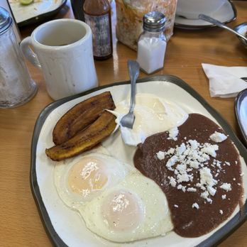 Tres Amigos - Plato tipico - Salvadoran Near Me - Los Angeles, California Tres Amigos - Plato tipico - Salvadoran Near Me - Los Angeles, California