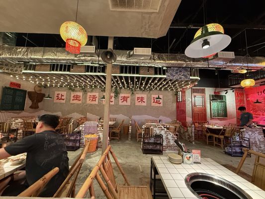 Old Alley Hot Pot Austin | 龙门阵火锅奥斯丁店 by null