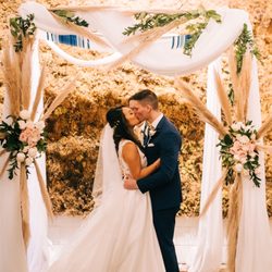 Peachy Keen Wedding