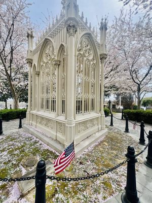 Hollywood Cemetery by null