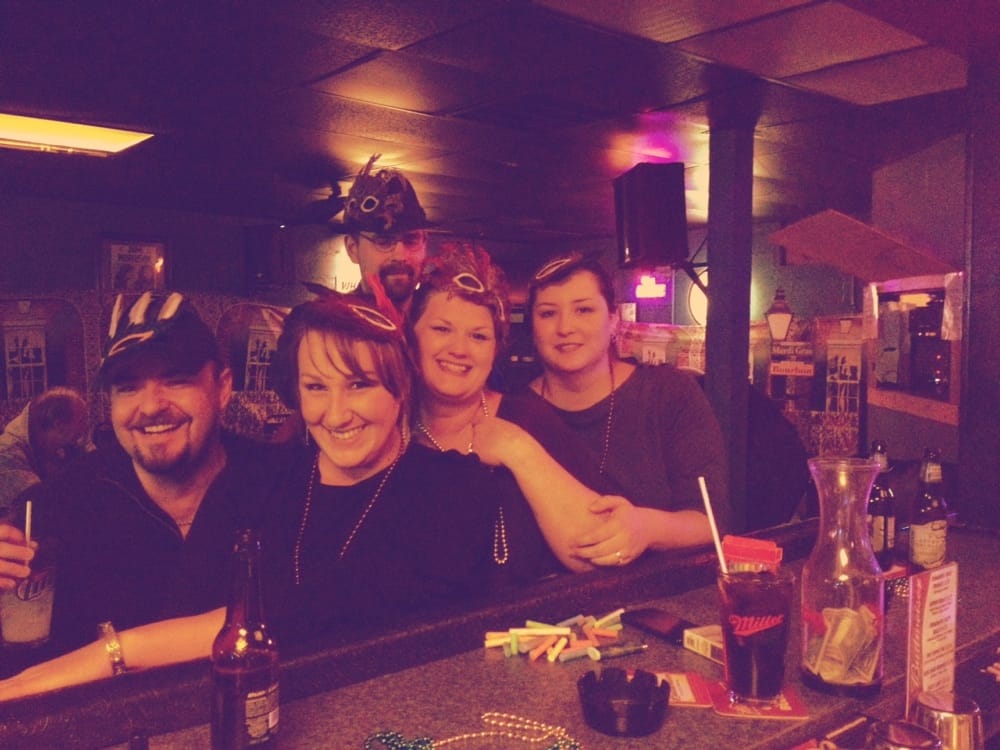 WHISKEY DICK’S Updated October 2024 11 Photos & 17 Reviews 516 S