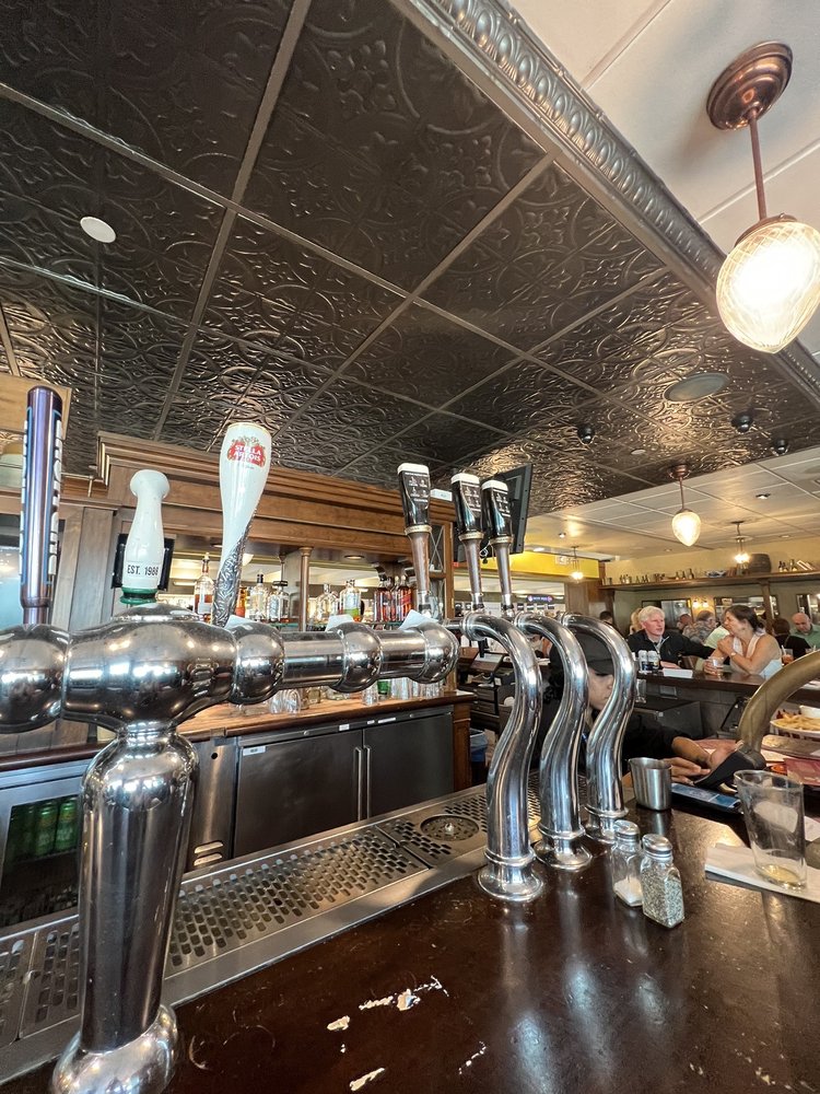 TIGIN IRISH PUB 96 Photos & 187 Reviews Jfk International Airport