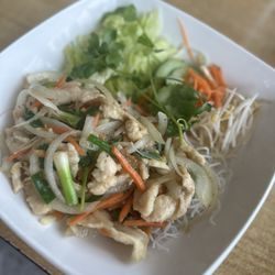Gluten free lemongrass chicken bowl