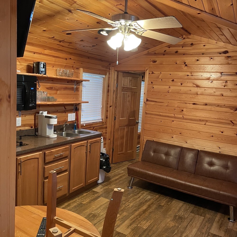Sandusky / Bayshore KOA - Cute deluxe cabins! - RV Parks Near Me - Sandusky, Ohio