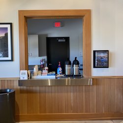 Travel Oregon Welcome Center - Free coffee (it's good!) and water