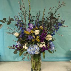 Sunnyside Florist - Big and Bold Floral Arrangements are available at Sunnyside Florist.